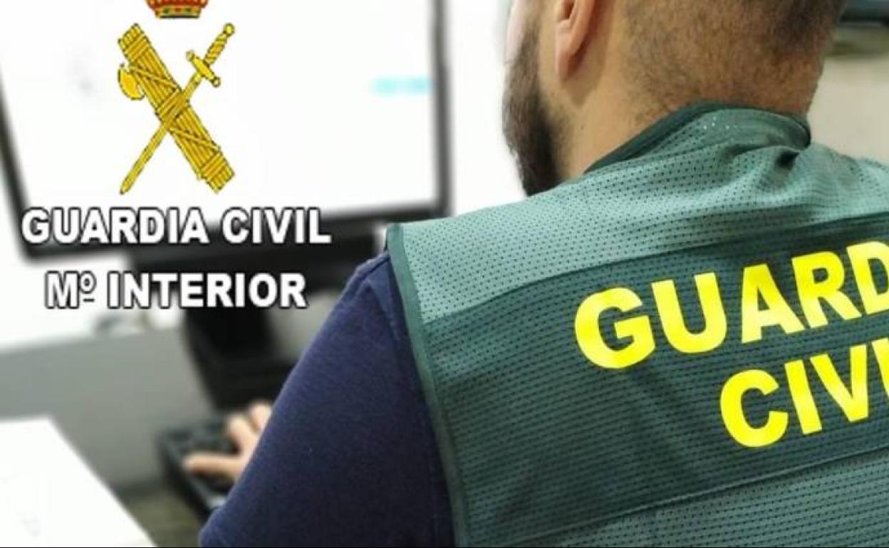 La Guardia Civil ha detenido a diez personas por extorsionar a los usuarios de una web de citas.