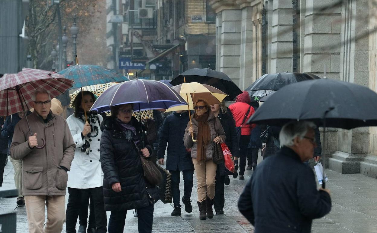 La lluvia hace acto de presencia en Valladolid.