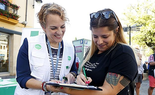 Galería. Recogida de firmas de Satse. 