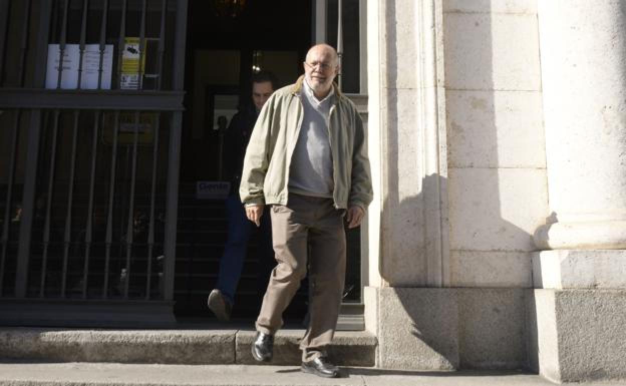 Francisco Igea sale del Palacio de Justicia de Valladolid tras comparecer en la Fiscalía, el 28 de marzo pasado. 