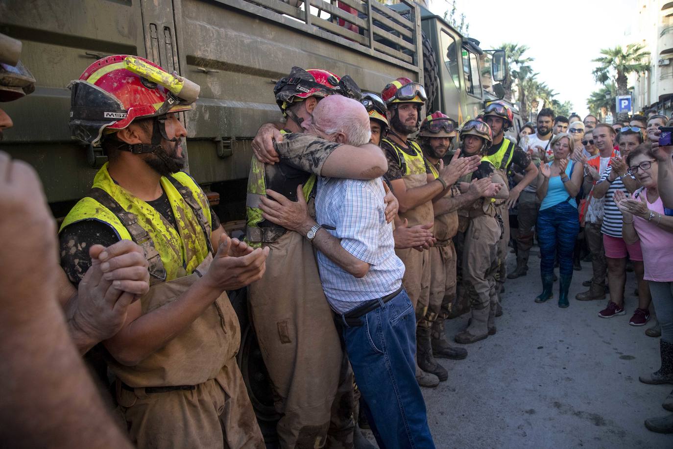 Los 1.400 efectivos y 400 medios materiales que la Unidad Militar de Emergencias (UME) y el resto de las Fuerzas Armadas desplegaron en la Región comienzan el regreso a sus bases tras rebajarse el nivel de emergencia