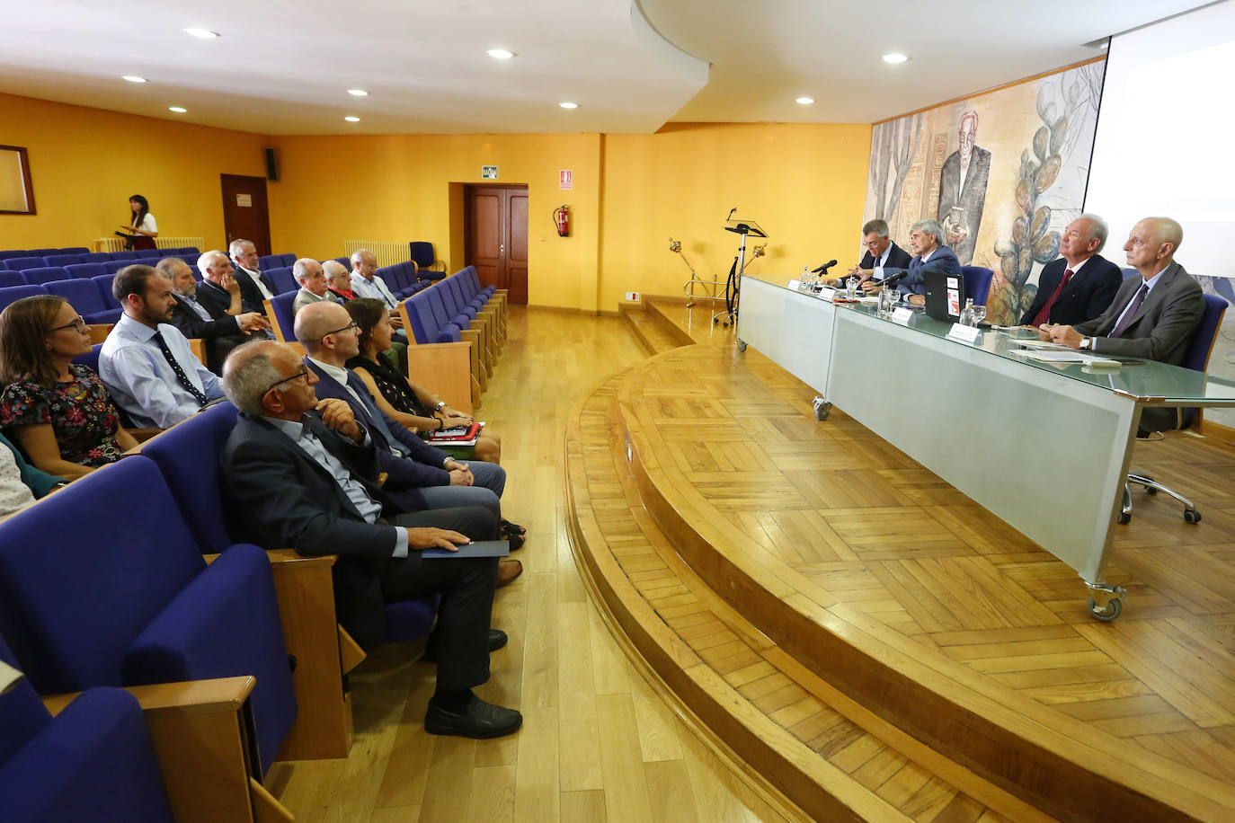 Fotos: Presentación del informe sobre la intención emprendedora de los egreasdos de la ULE