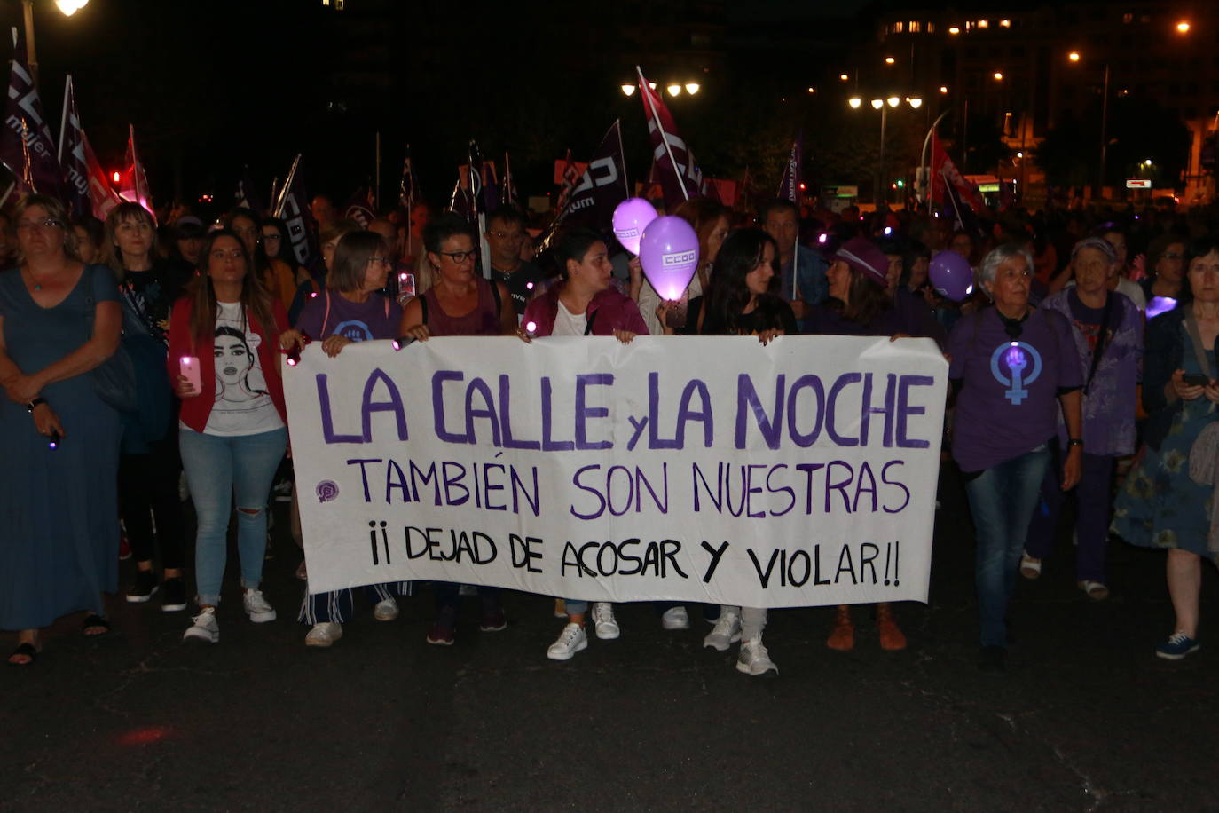 Fotos: León sale a la calle ante la Emergencia Feminista por la violencia machista