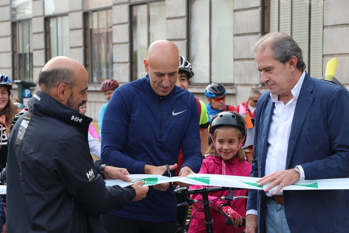 Fotos: Cientos leoneses dan a las al Día de la Bici en León capital