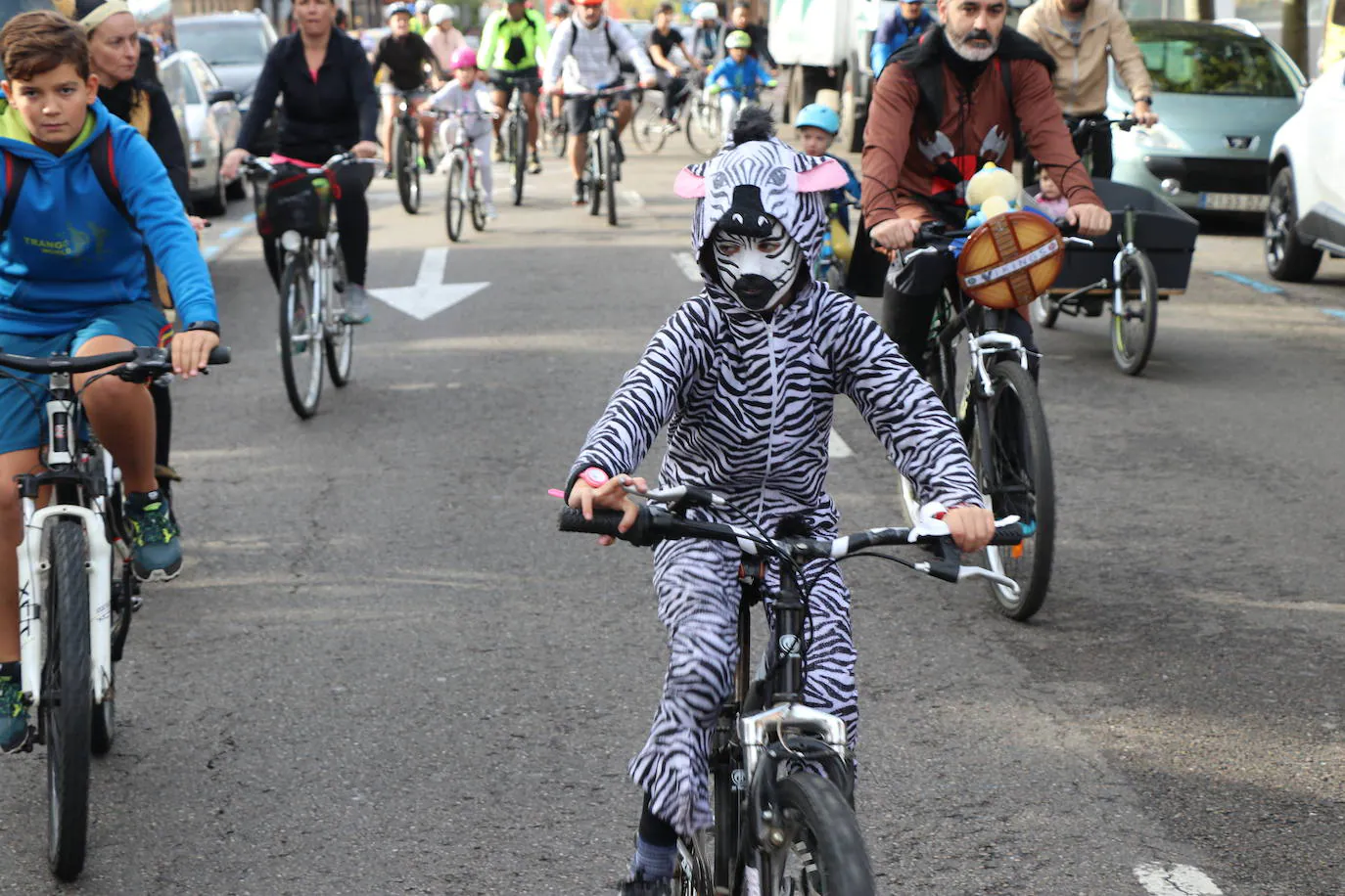 Fotos: Cientos leoneses dan a las al Día de la Bici en León capital