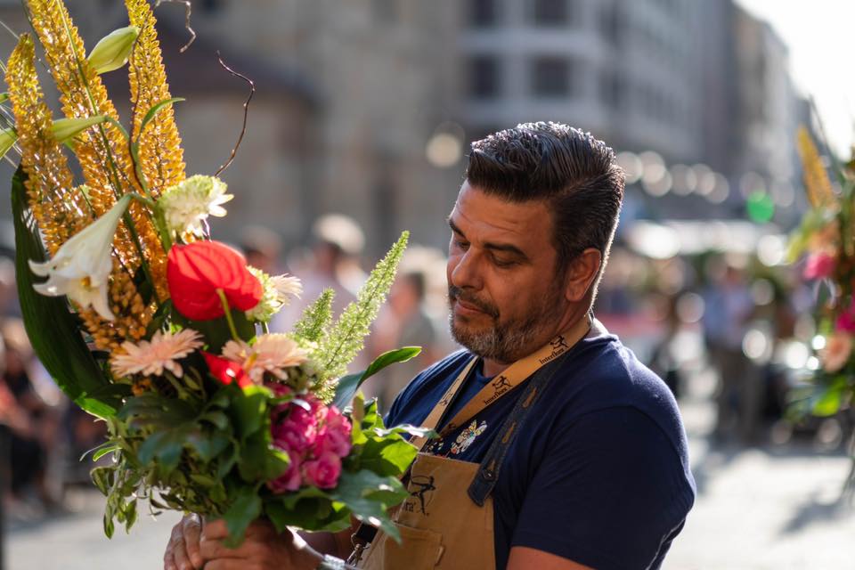 Antonio Jesús Vázquez, mejor artesano florista de España. 