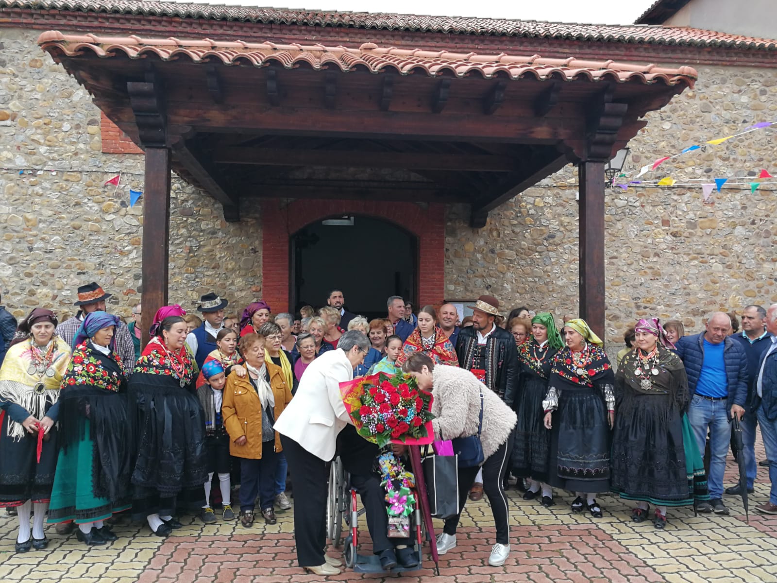 Fotos: Llamas de la Ribera celebra los 100 años la &#039;Tía Engracia&#039;