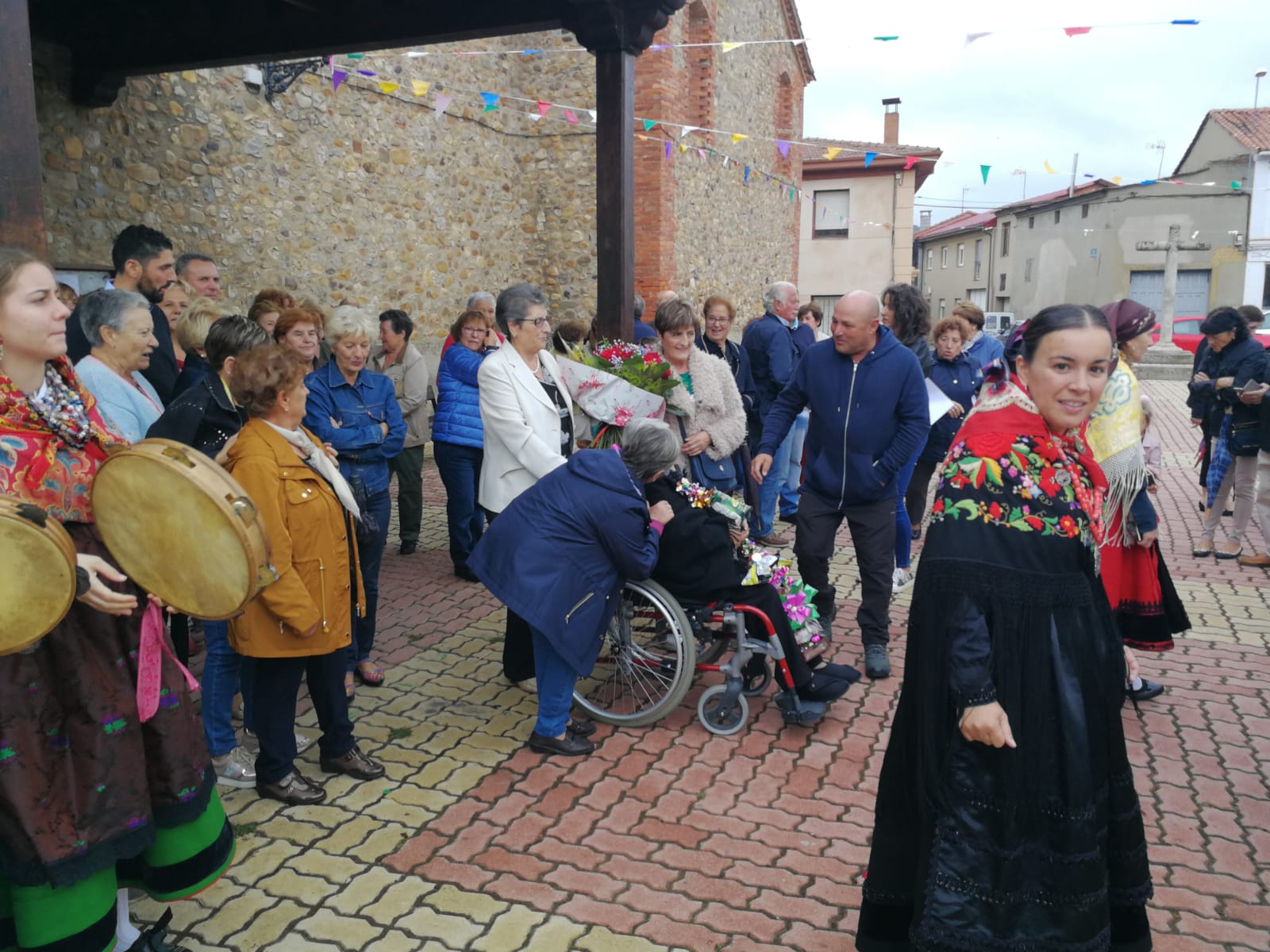 Fotos: Llamas de la Ribera celebra los 100 años la &#039;Tía Engracia&#039;