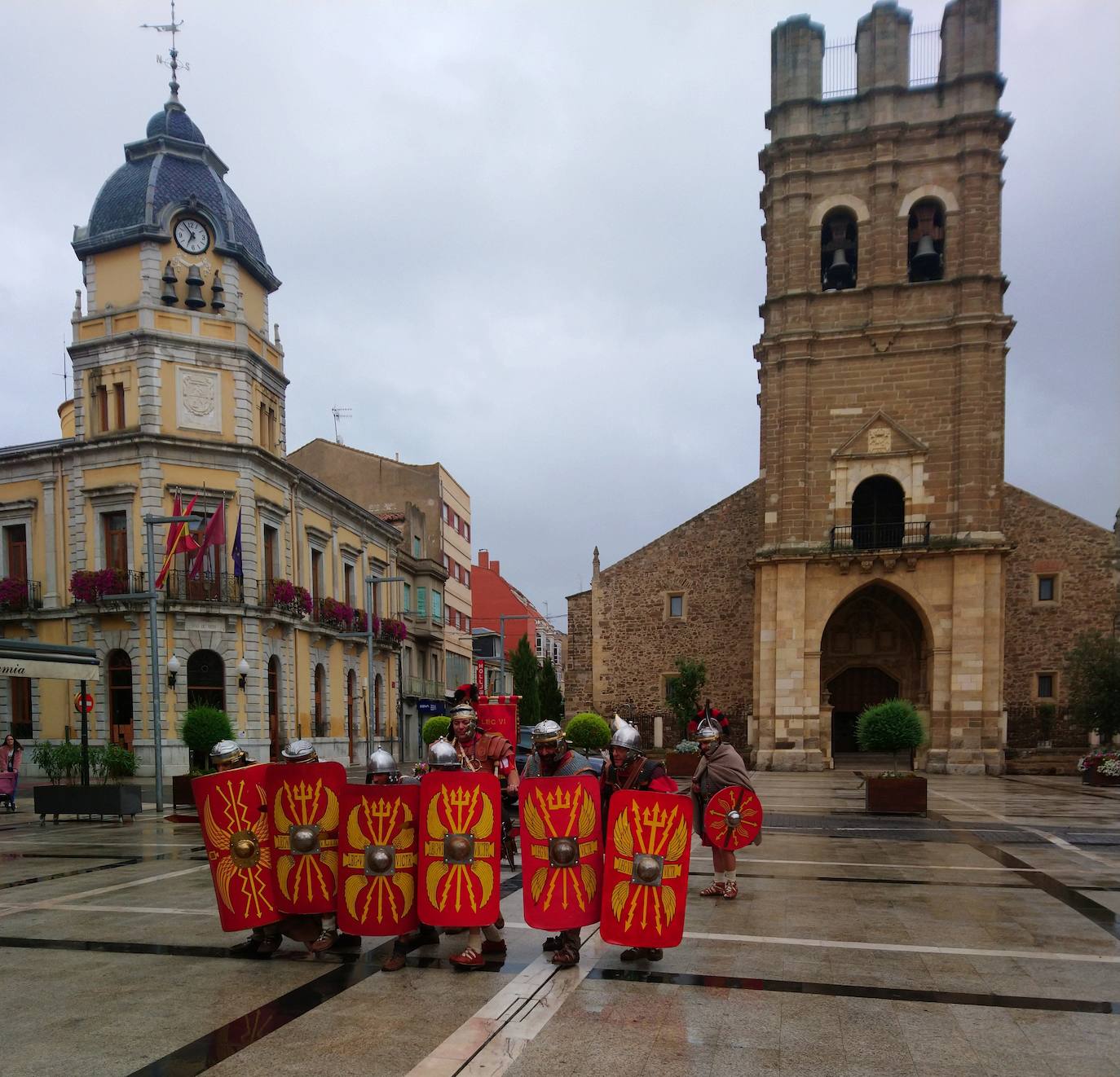Fotos: La Bañeza celebra el Día de la Ruta Vía de la Plata congregando a miles de asistentes