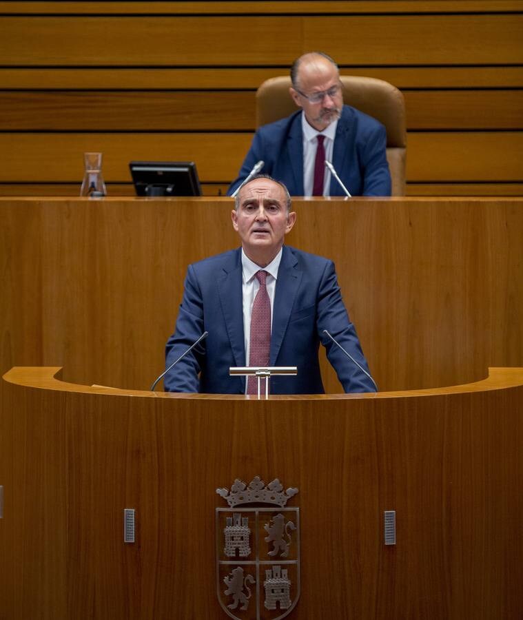 Tomás Quintana alerta sobre la lista de espera para acceder a residencias de mayores públicas o concertadas y sobre el deterioro de servicios que se percibe en el medio rural