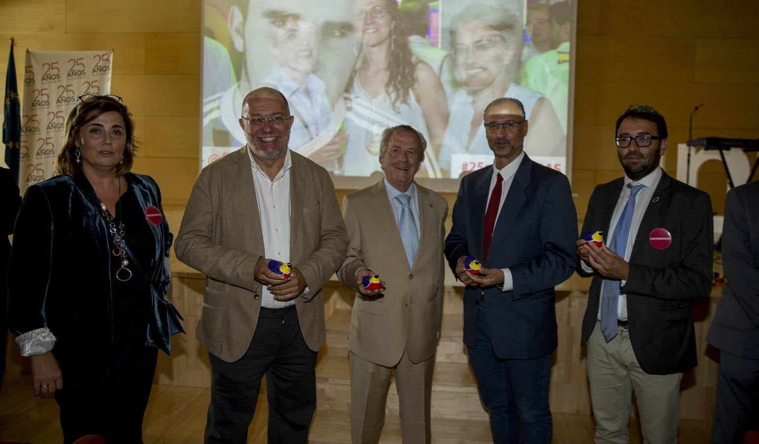 El presidente de la Fundación, Justino Gómez, señaló en el acto que tuvo lugar en las Cortes,que el reto se centra en seguir atendiento a personas con malestar psíquico con la ambición de subir el actual 15% de inserción laboral en la Comunidad