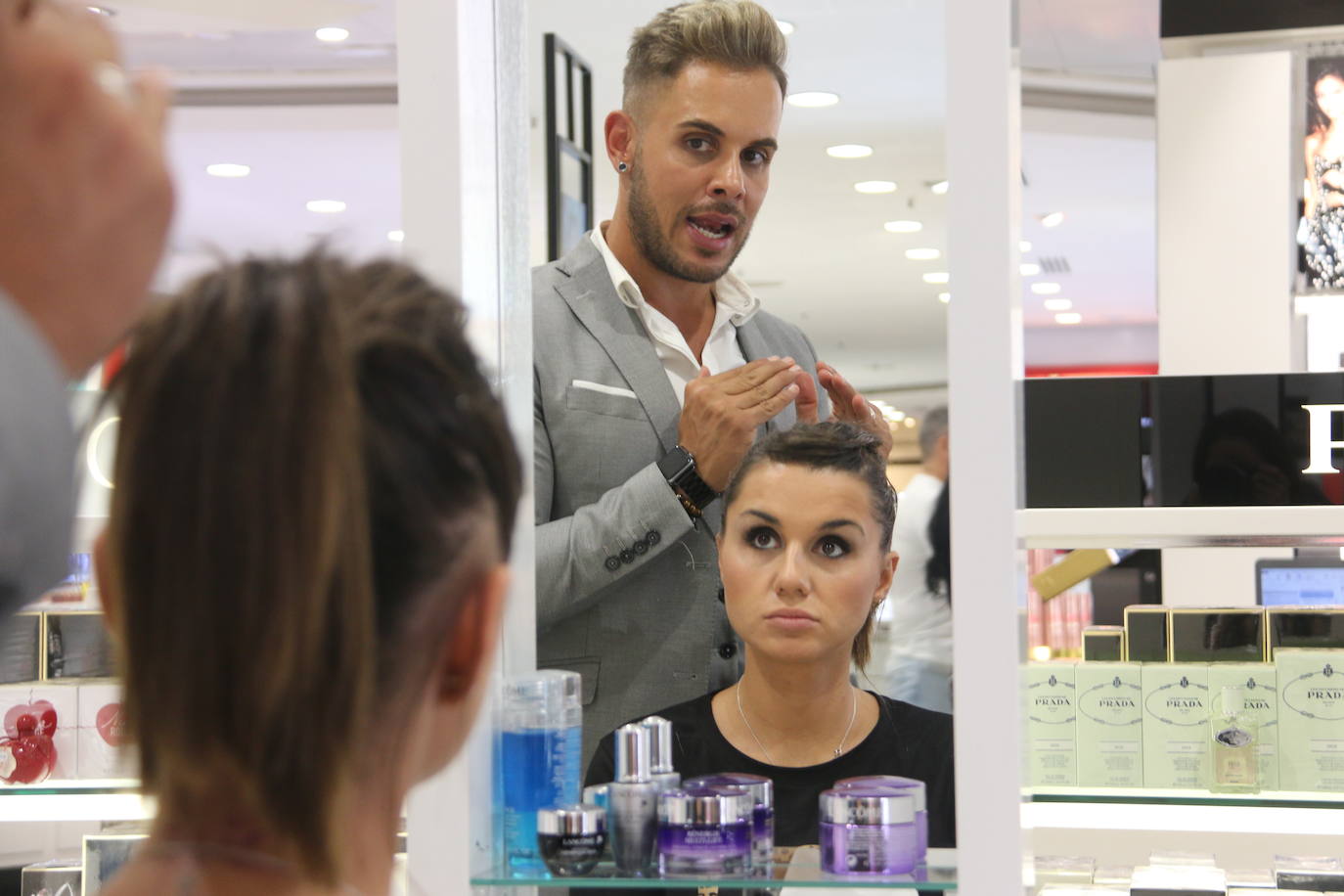 Fotos: Clase magistral del maquillador Mario Marrero en El Corte Inglés de León