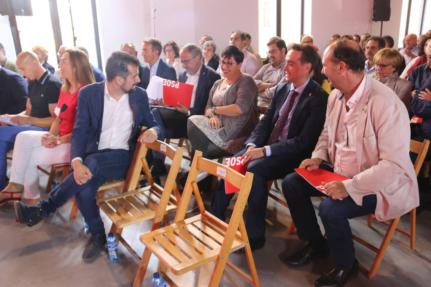 Diferentes cargos del Partido Socialista.