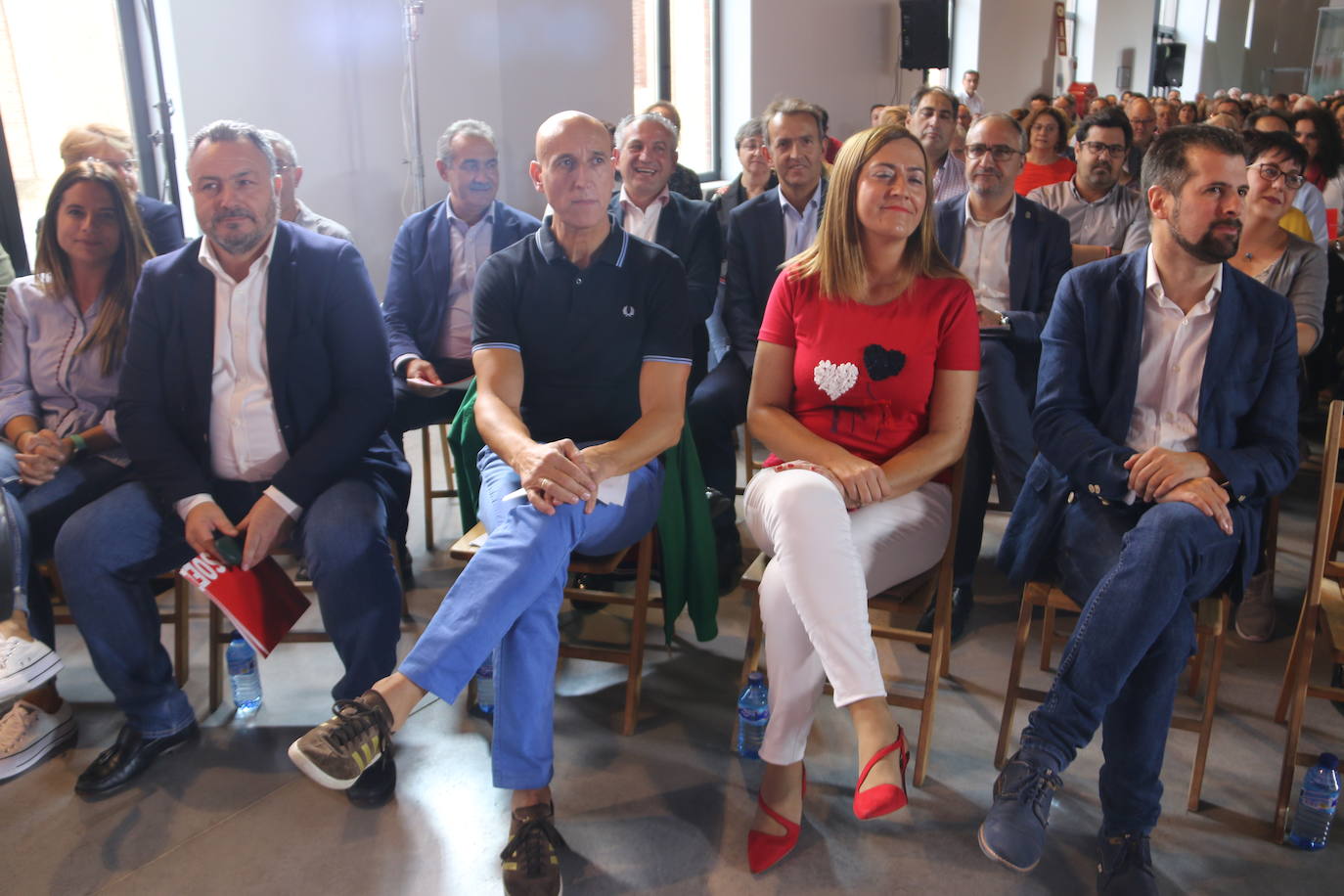 Diferentes cargos del Partido Socialista.