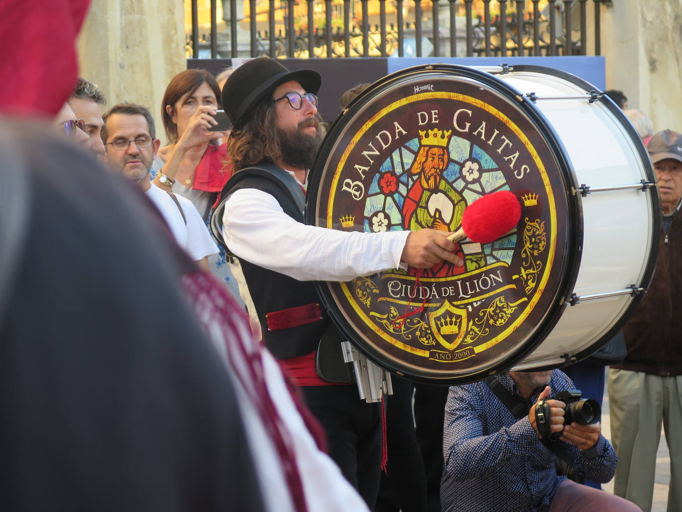 Fotos: Xuntanza de Gaitas a la sombra de la Catedral