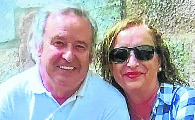 Foto de la pareja, él de 67 años, y ella de 61; él de origen vasco y ella andaluza, que ayer fue detenida por el supuesto homicidio. 