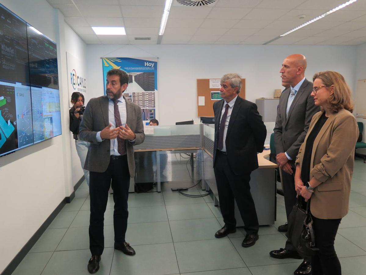 Fotos: El alcalde visita el Centro de Supercomputación