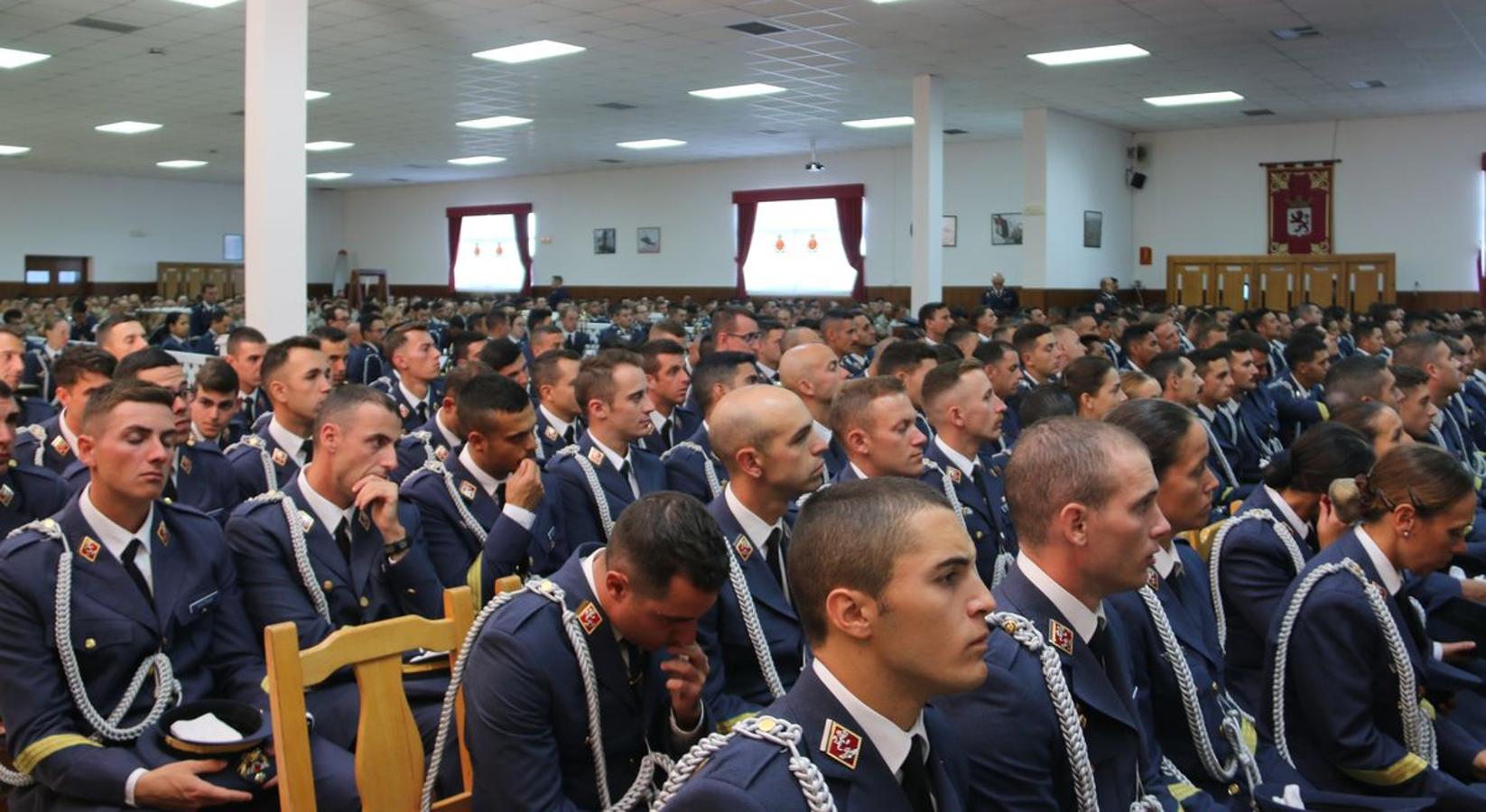 Fotos: El curso de la Academia Básica del Aire echa a andar