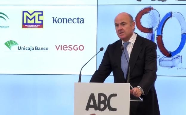 Luis de Guindos, durante su intervención en el Foro ABC.