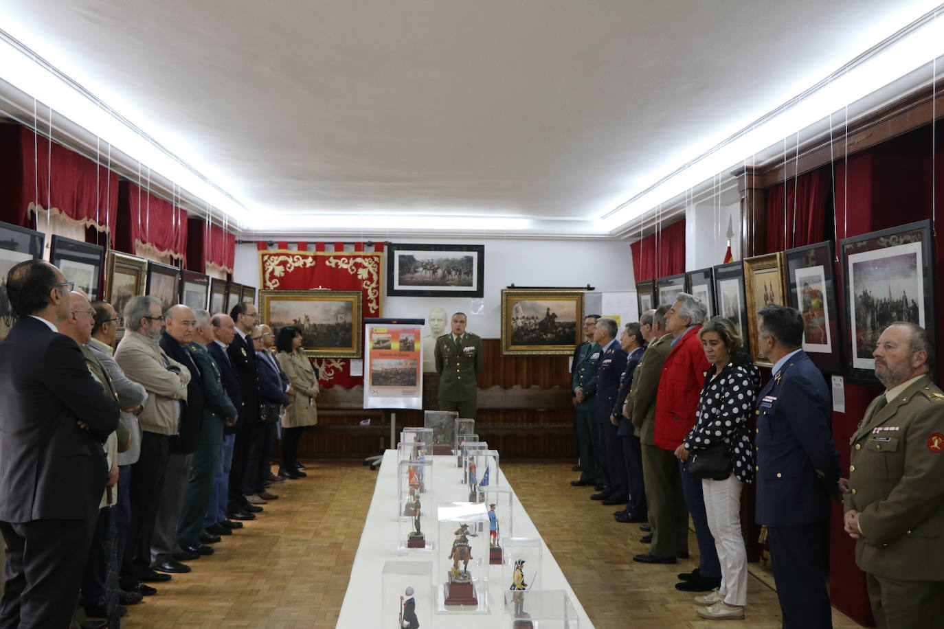 Fotos: La historia del ejército español &#039;pasa revista&#039;