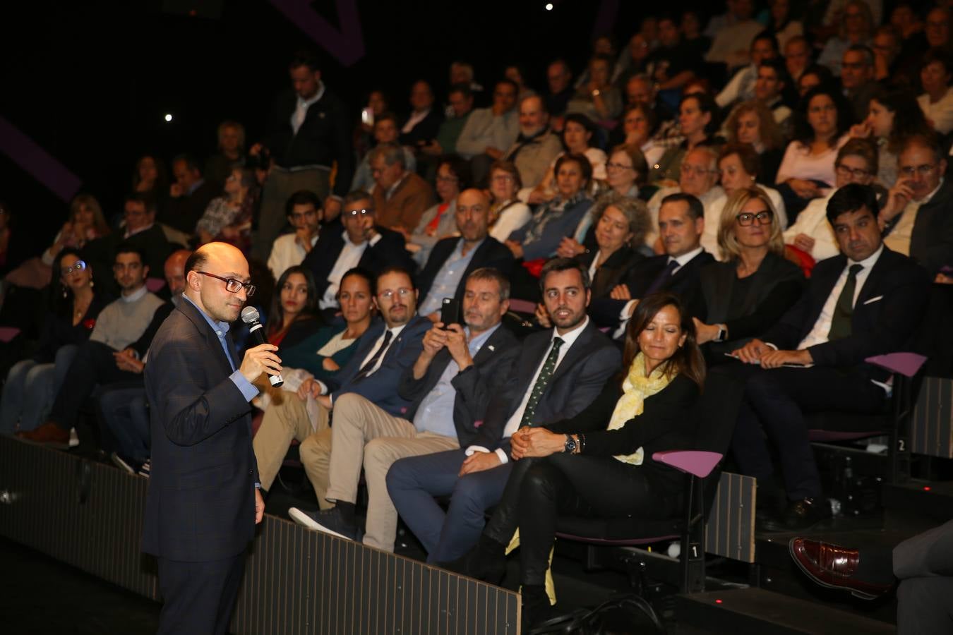 Fotos: Conferencia del actor Jesús Vidal organizada por Unicaja Banco en Valladolid