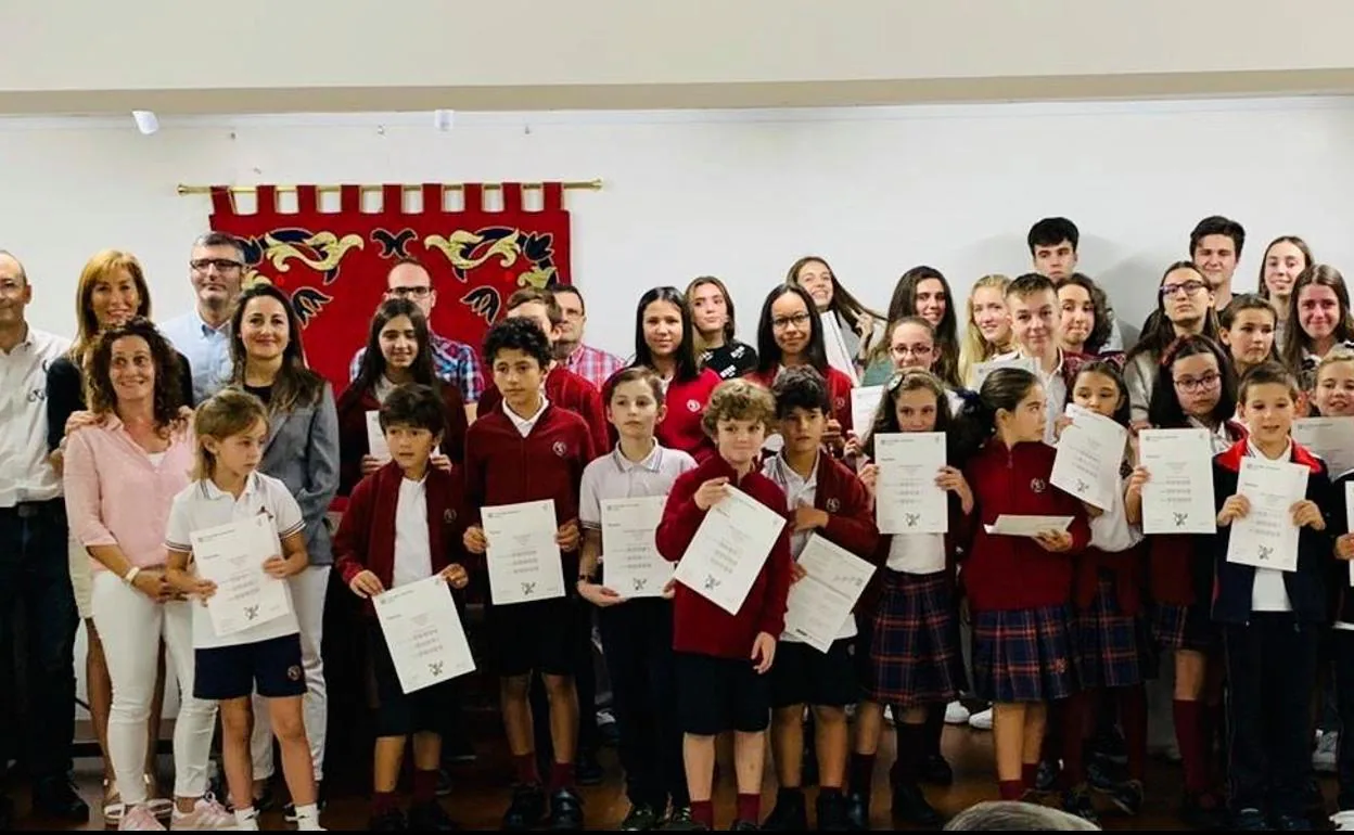 Los alumnos del Leonés reciben su certificación Cambridge en inglés