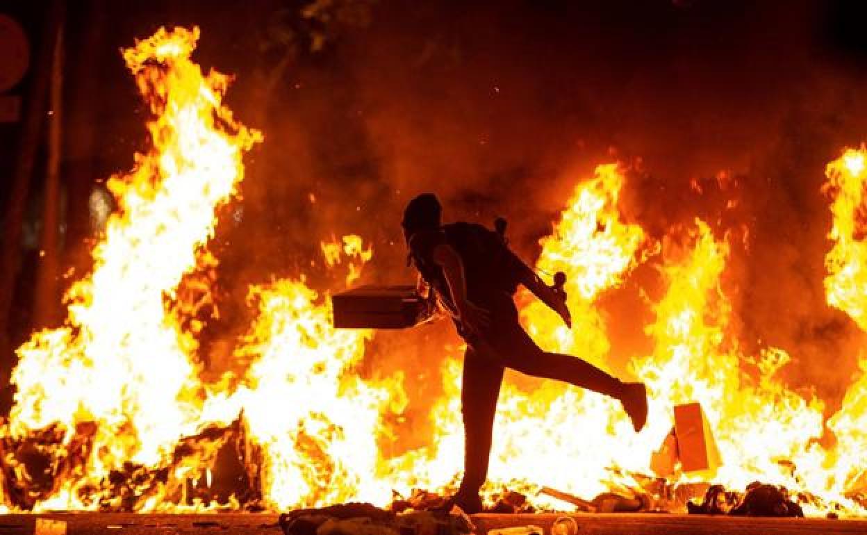 Las protestas rechazan la sentencia judicial en Barcelona. 