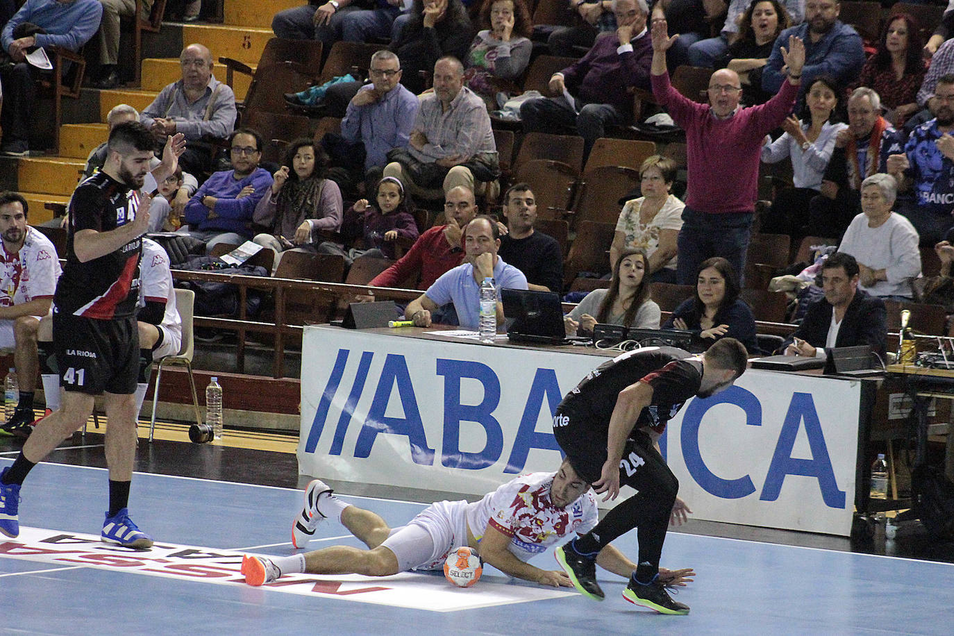 Fotos: Las imágenes del Abanca Ademar-Logroño