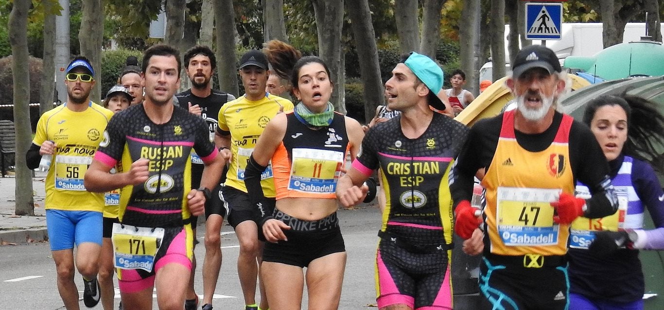 León se ha convertido de nuevo en el escenario para una gran cita del atletismo. Brillantes 10 kilómetros en la ciudad.