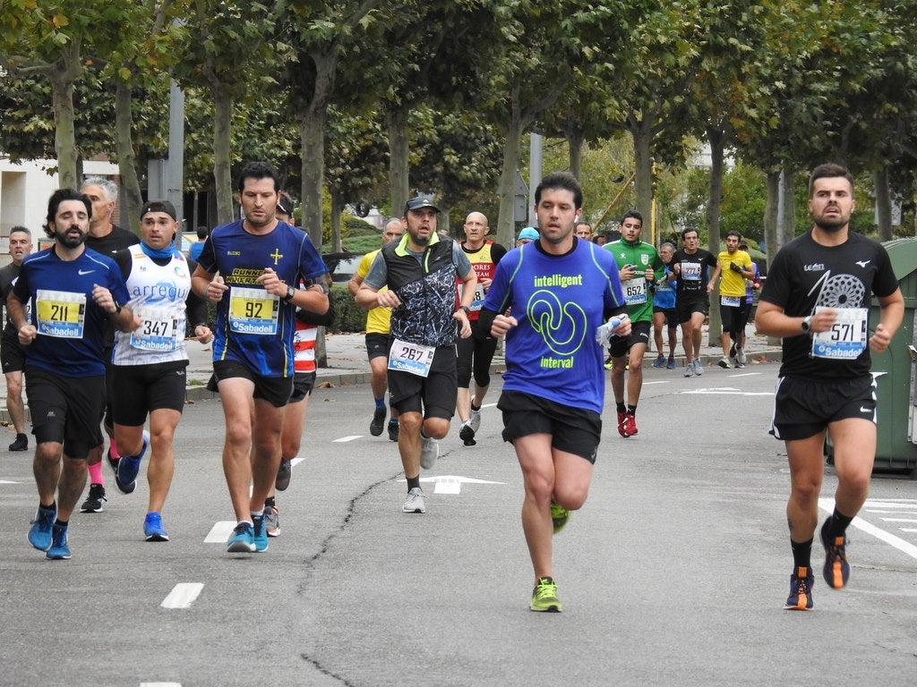 León se ha convertido de nuevo en el escenario para una gran cita del atletismo. Brillantes 10 kilómetros en la ciudad.