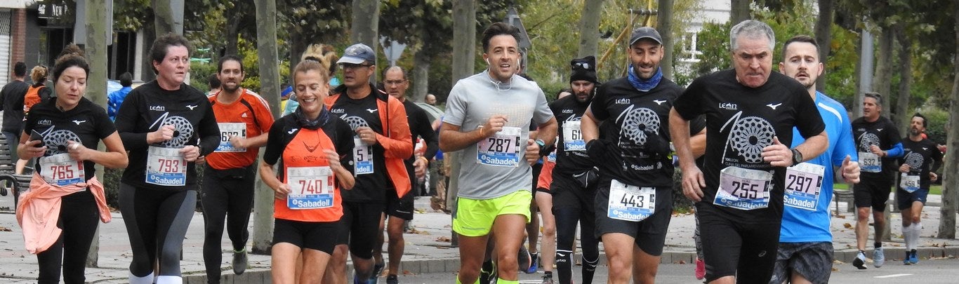 León se ha convertido de nuevo en el escenario para una gran cita del atletismo. Brillantes 10 kilómetros en la ciudad.