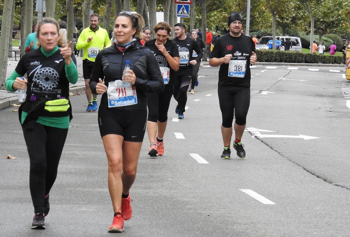 León se ha convertido de nuevo en el escenario para una gran cita del atletismo. Brillantes 10 kilómetros en la ciudad.