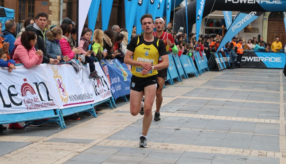 Fotos: La meta de los 10km Ciudad de León