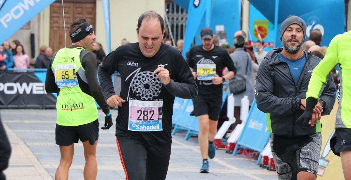 Fotos: La meta de los 10km Ciudad de León