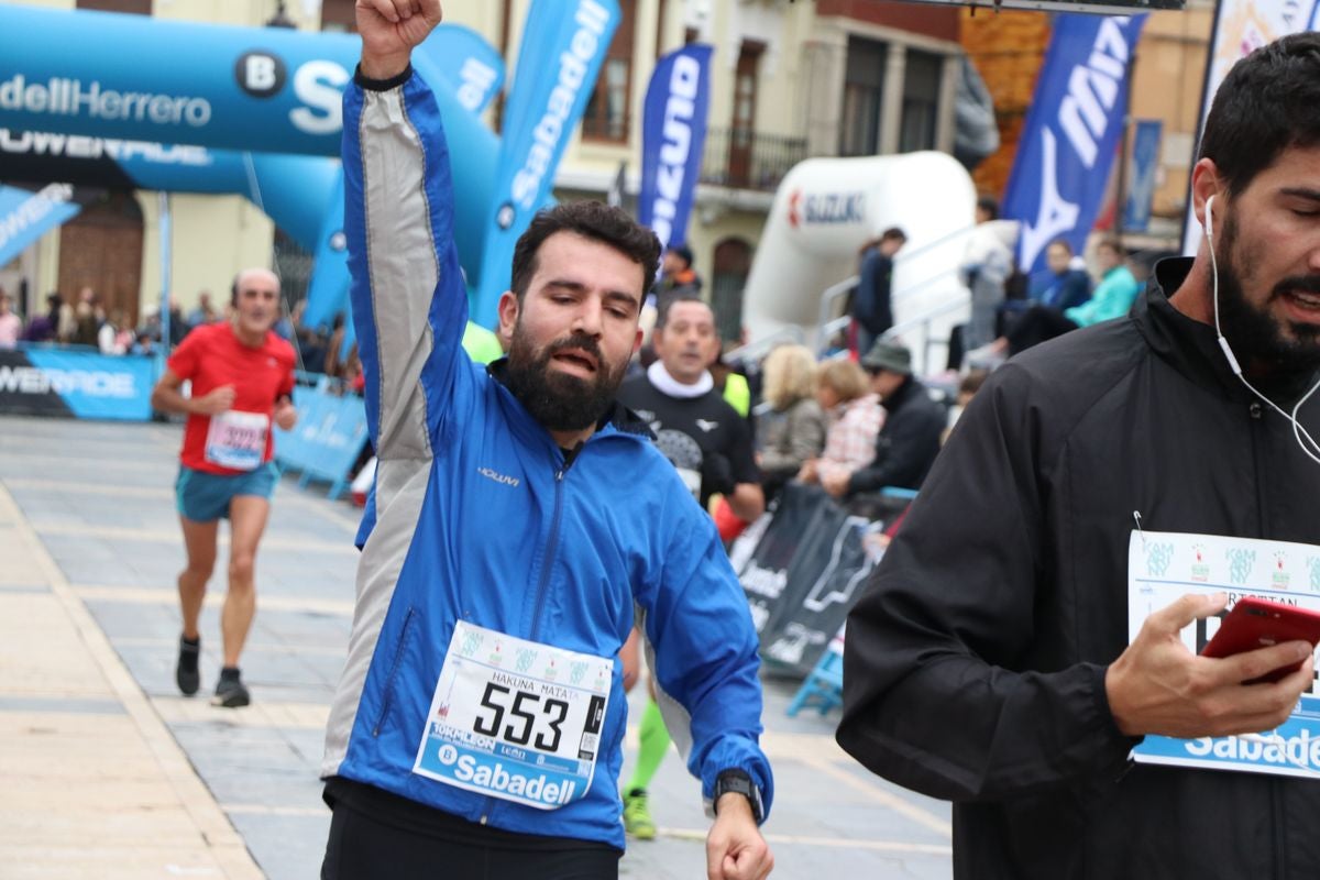 Fotos: La meta de los 10km Ciudad de León