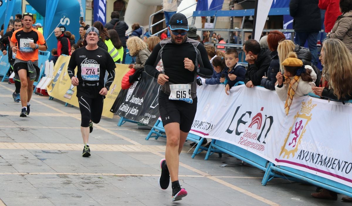 Fotos: La meta de los 10km Ciudad de León