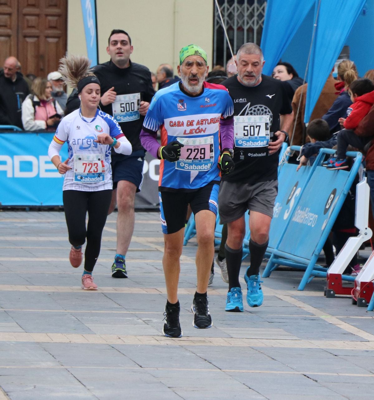 Fotos: La meta de los 10km Ciudad de León