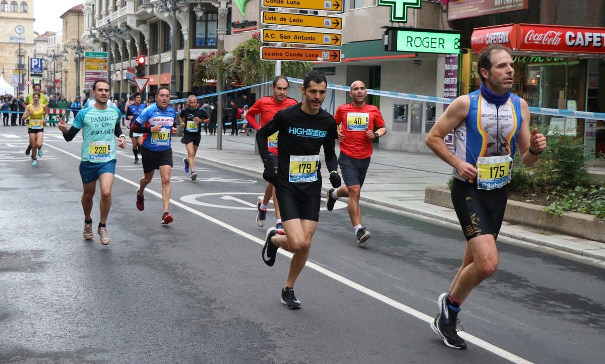 Fotos: Los 10km de León, a su paso por Ordoño II