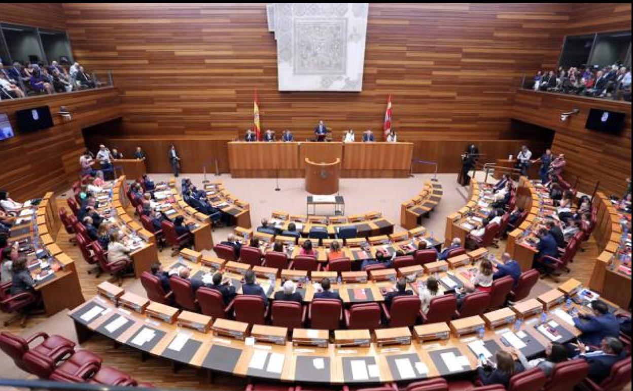 Sanidad y aforamientos, protagonistas del pleno de las Cortes de la próxima semana