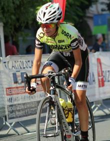 Imagen secundaria 2 - María Brizuela, en distintos momentos de la pasada temporada con el equipo Bioracer.