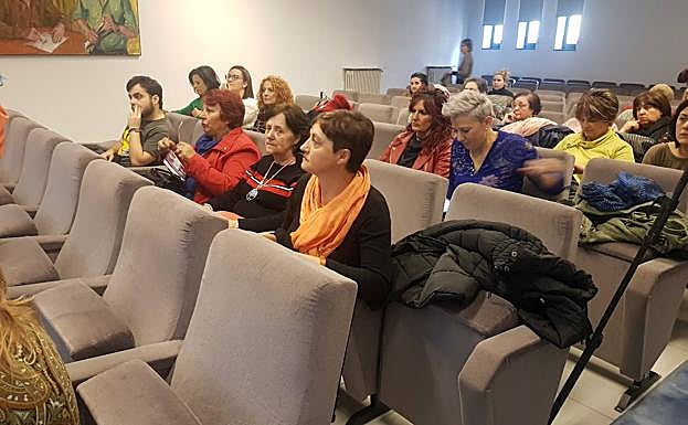 Asistentes al evento en el ILC.