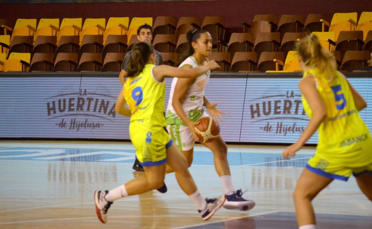 Partido del Aros en el Palacio de los Deportes de León.