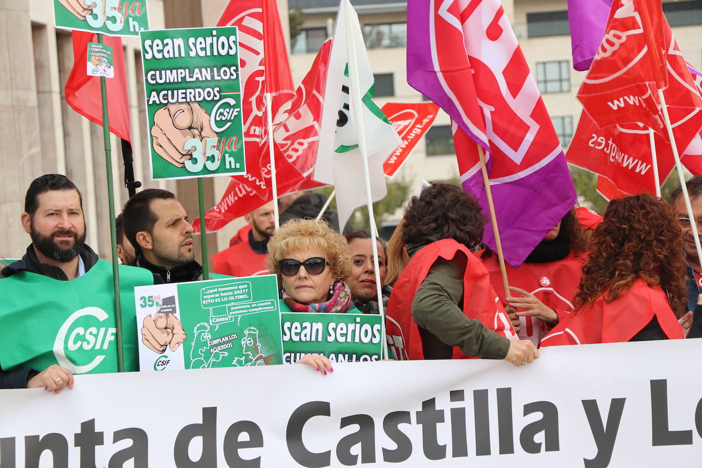 Los sindicatos de los empleados públicos reivindican que la Junta de Castilla y León devuelva los derechos a los 15.000 funcionarios de la provincia.