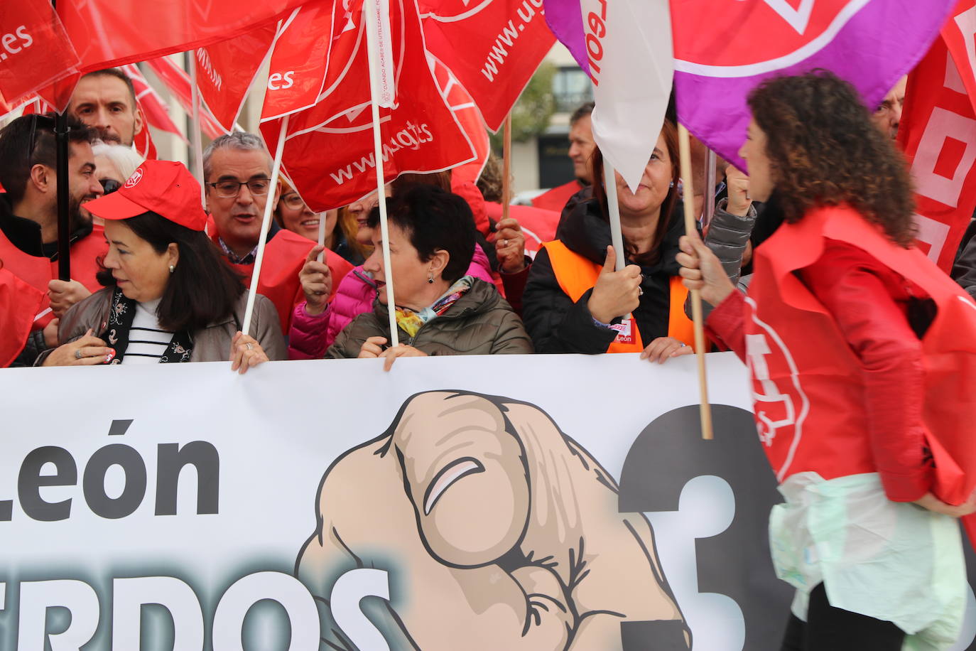 Los sindicatos de los empleados públicos reivindican que la Junta de Castilla y León devuelva los derechos a los 15.000 funcionarios de la provincia.