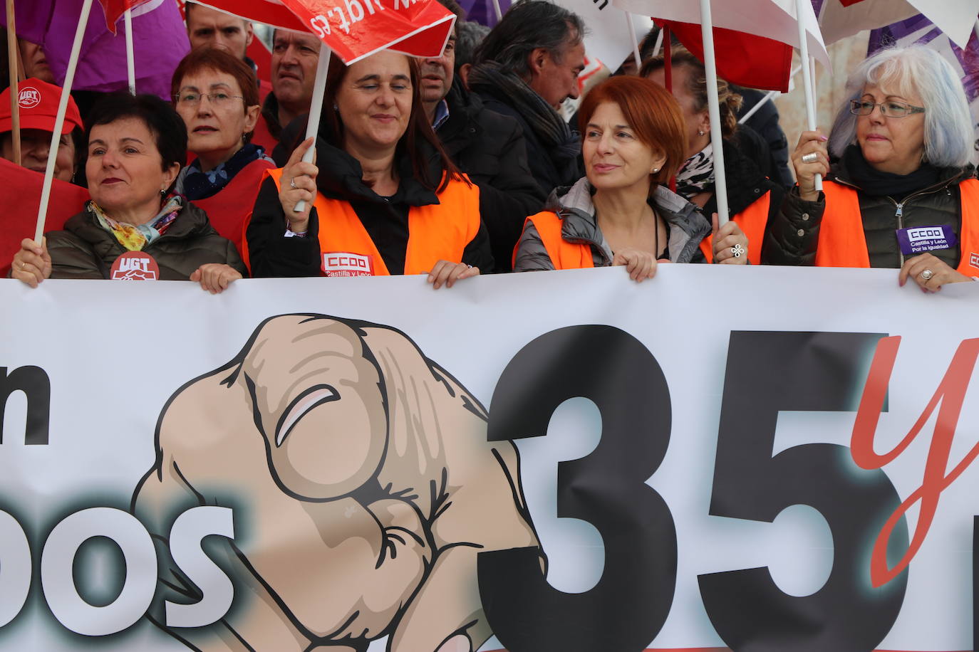 Los sindicatos de los empleados públicos reivindican que la Junta de Castilla y León devuelva los derechos a los 15.000 funcionarios de la provincia.