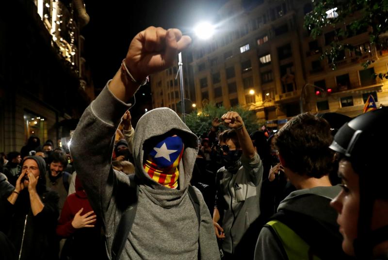 Fotos: La violencia vuelve a las calles de Barcelona