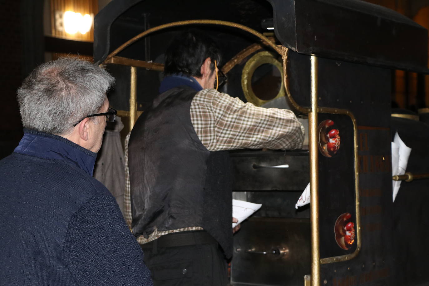 Fotos: El castañero vuelve a la calle Ancha