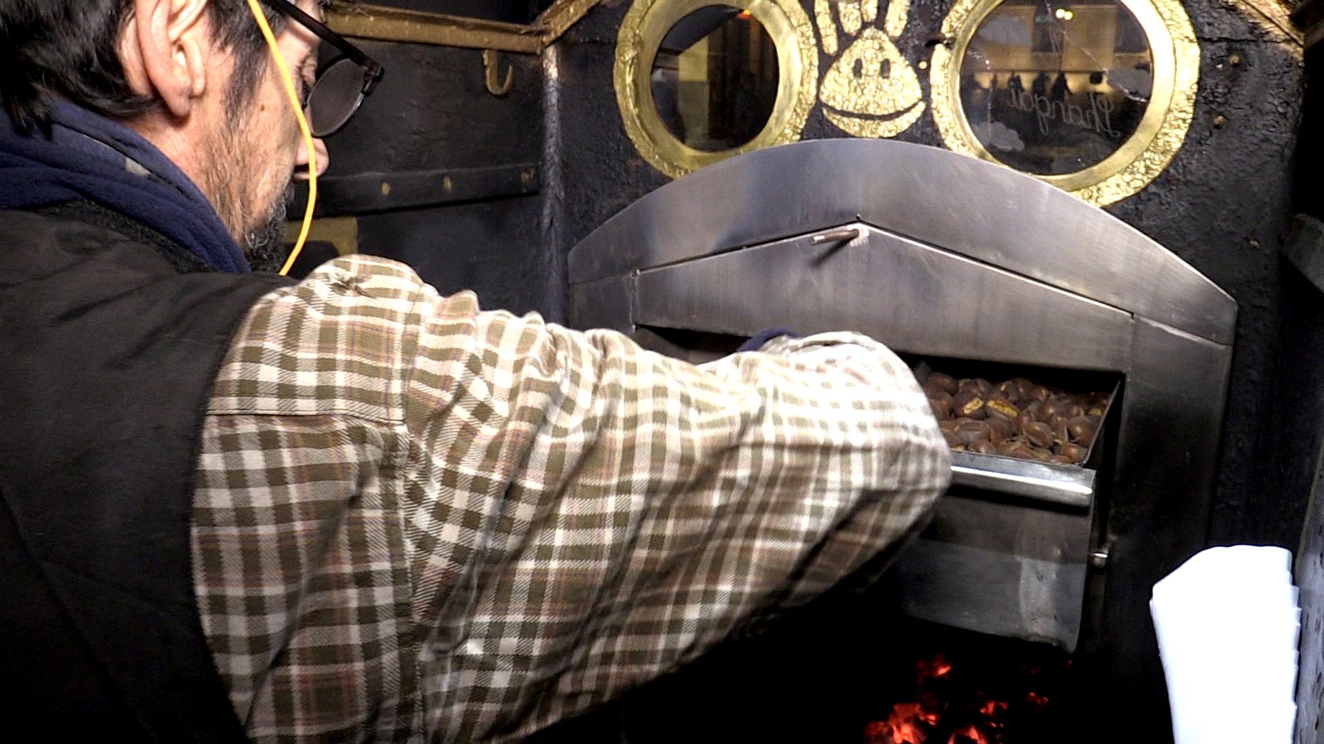 Fotos: El castañero vuelve a la calle Ancha