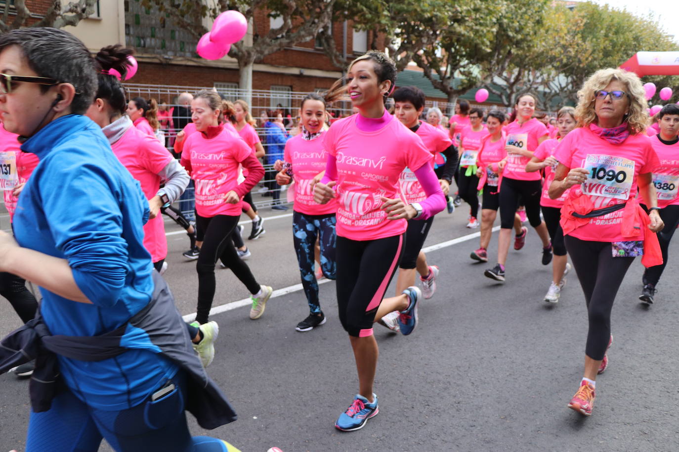 La ciudad de León acoge una nueva carrera de la lucha contra el cáncer de mama.