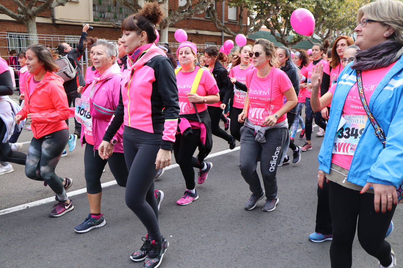 La ciudad de León acoge una nueva carrera de la lucha contra el cáncer de mama.